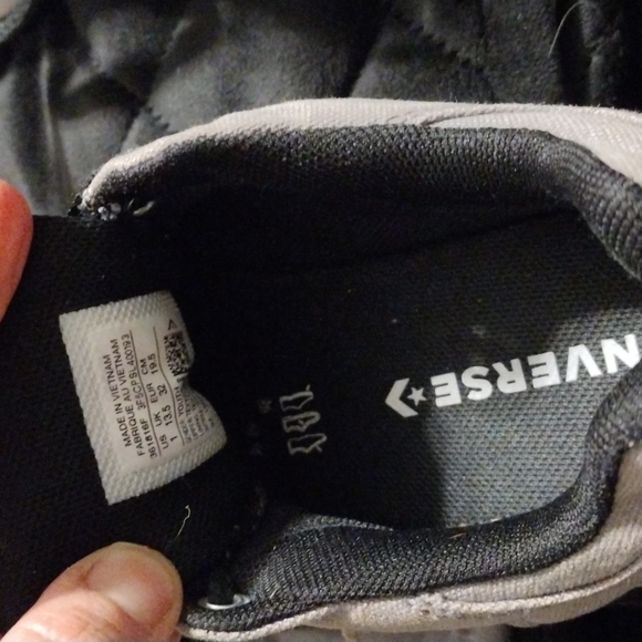 💜5/$25💜Converse Size 1 Youth - Picture 7 of 7